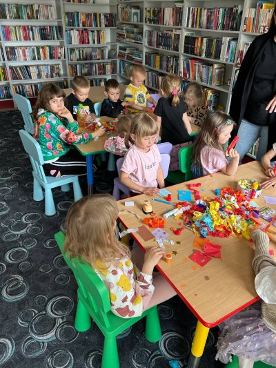 Małe MIłe Czwartki - Latawce, dmuchawce, wiatr...